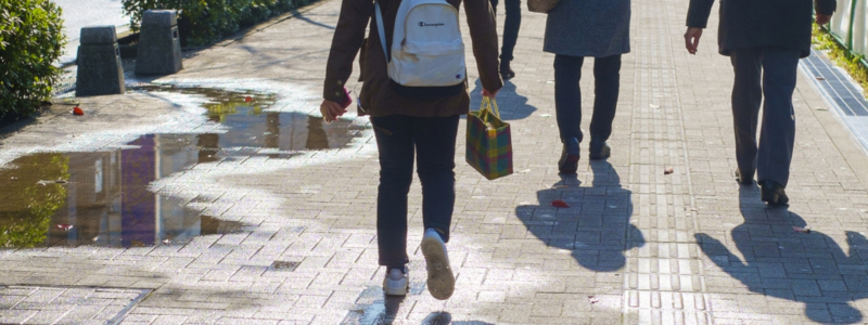 結論:すぐ帰らない方がラク